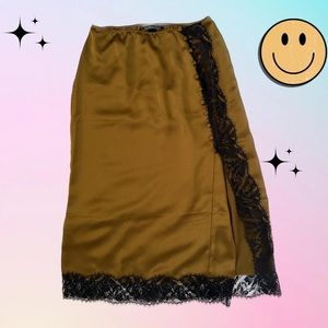 Vintage!! Midi slip lace satin skirt in brown.